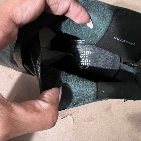 $247 Eileen Fisher Ankle Boots Black Pebbled Leather Peep Toe Women’s US 8.5 - Picture 7 of 11